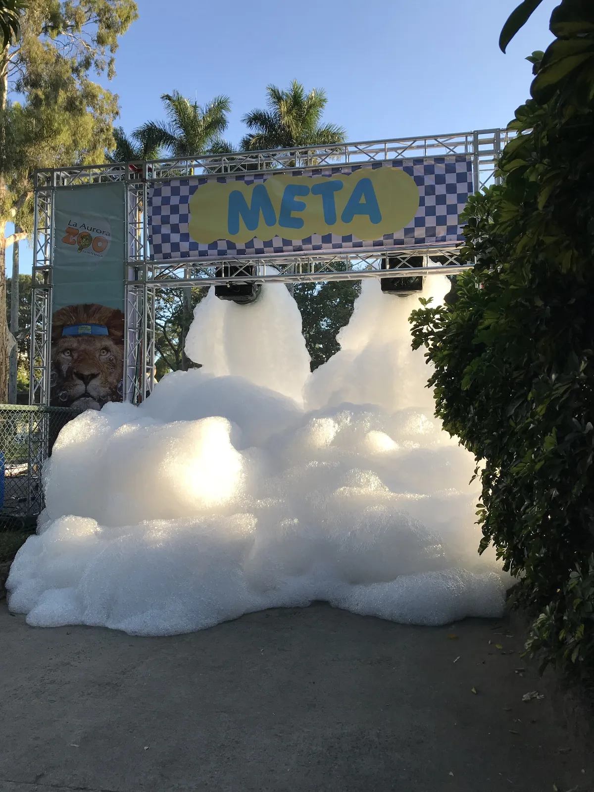 Arco de meta y producción para carrera Corre por el Zoo Guatemala